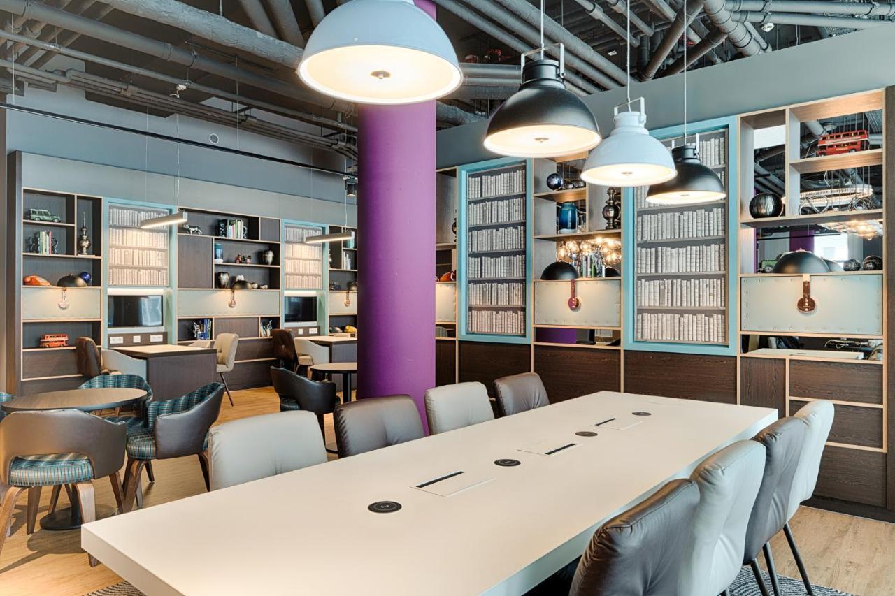 Premier Inn Wolfsburg City Centre Экстерьер фото